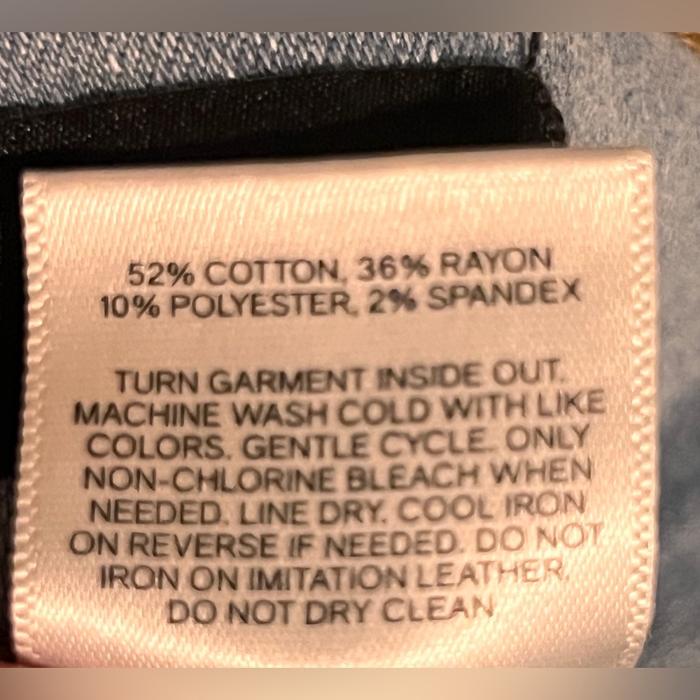 EXPRESS Light Wash Super High Rise Flare Jeans Size 0S Super Soft💫😊 EUC - Picture 7 of 12